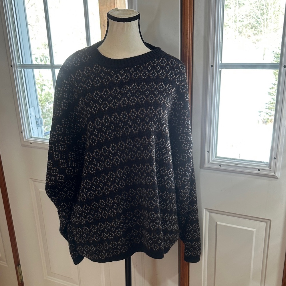 Vintage Progetto Black and Grey Patterned Knit Sweater